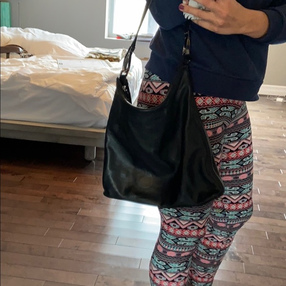 DKNY hand bag - Picture 2 of 5